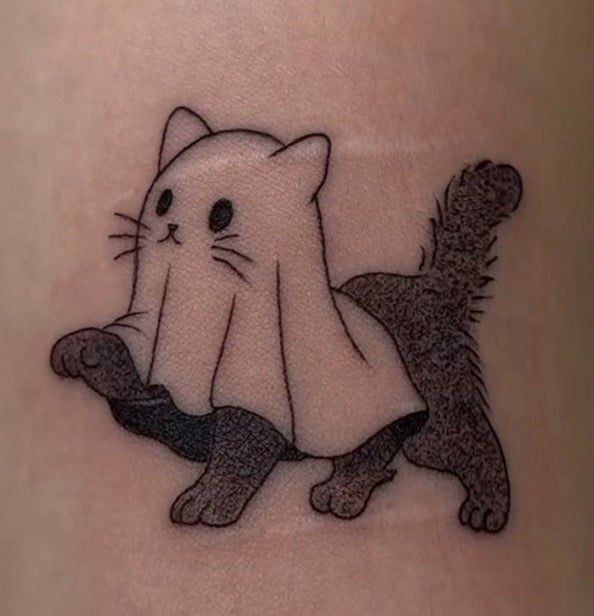 Traveling tattoo artist